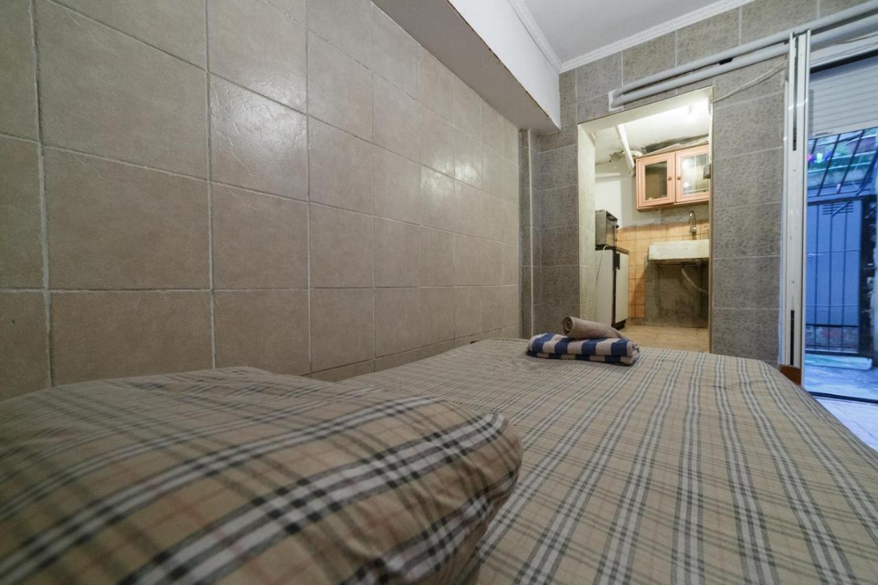 דירות אתונה Private Flat For 2 Or 3 With Back Yard Near Exarhia Square And Archaelogical Museum מראה חיצוני תמונה