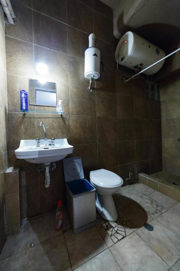 דירות אתונה Private Flat For 2 Or 3 With Back Yard Near Exarhia Square And Archaelogical Museum מראה חיצוני תמונה